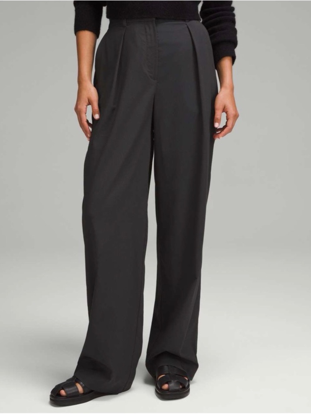 Lululemon Pleat-Front High-Rise Trouser *Regular
Graphite Grey